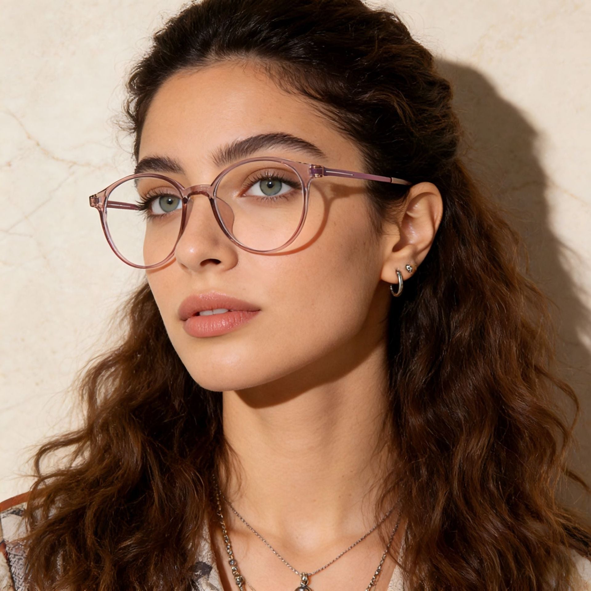New, in-stock round frame, ultra-lightweight glasses with anti-blue light protection, flat lenses. Can be customized with different prescriptions: TR gold-plated hybrid flat lenses