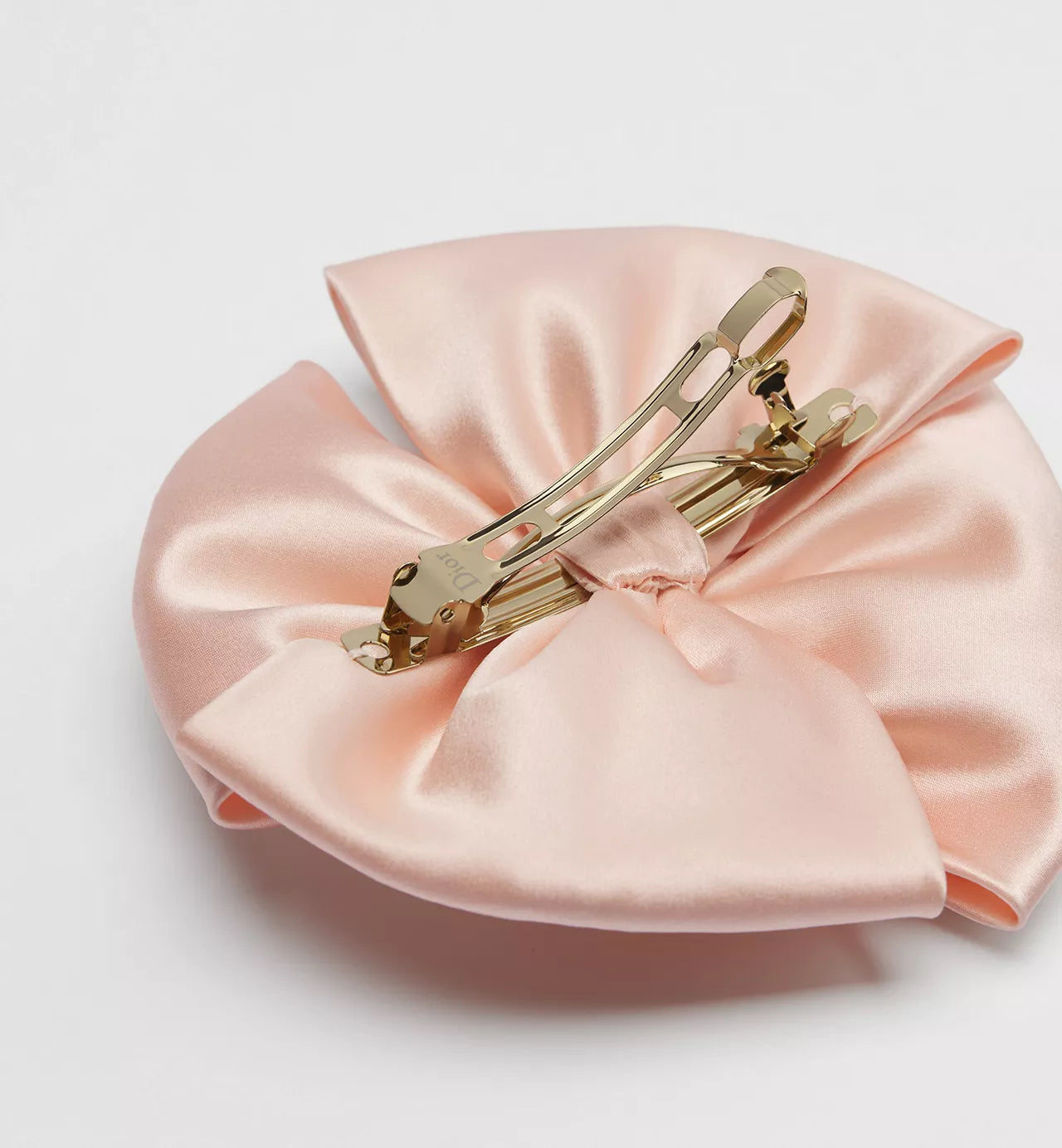 Dior Coquette Barrette Pale Pink Silk Satin / Reference: CPA00279ESAT_C405