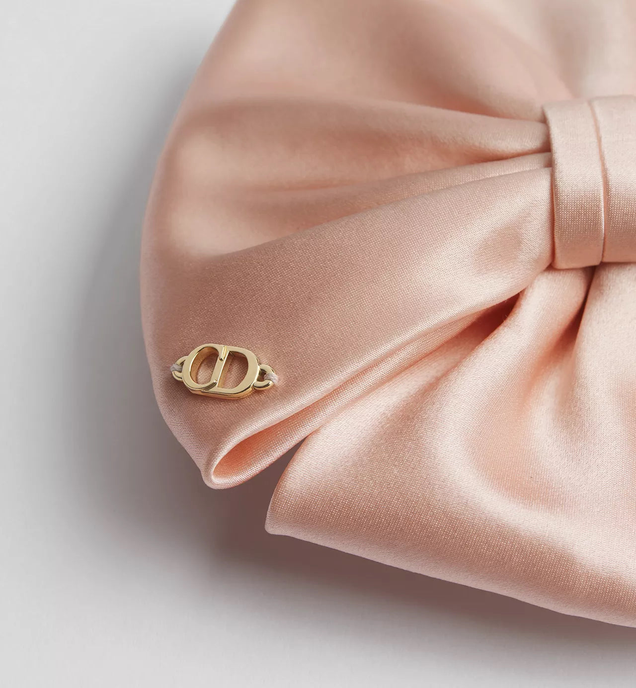 Dior Coquette Barrette Pale Pink Silk Satin / Reference: CPA00279ESAT_C405