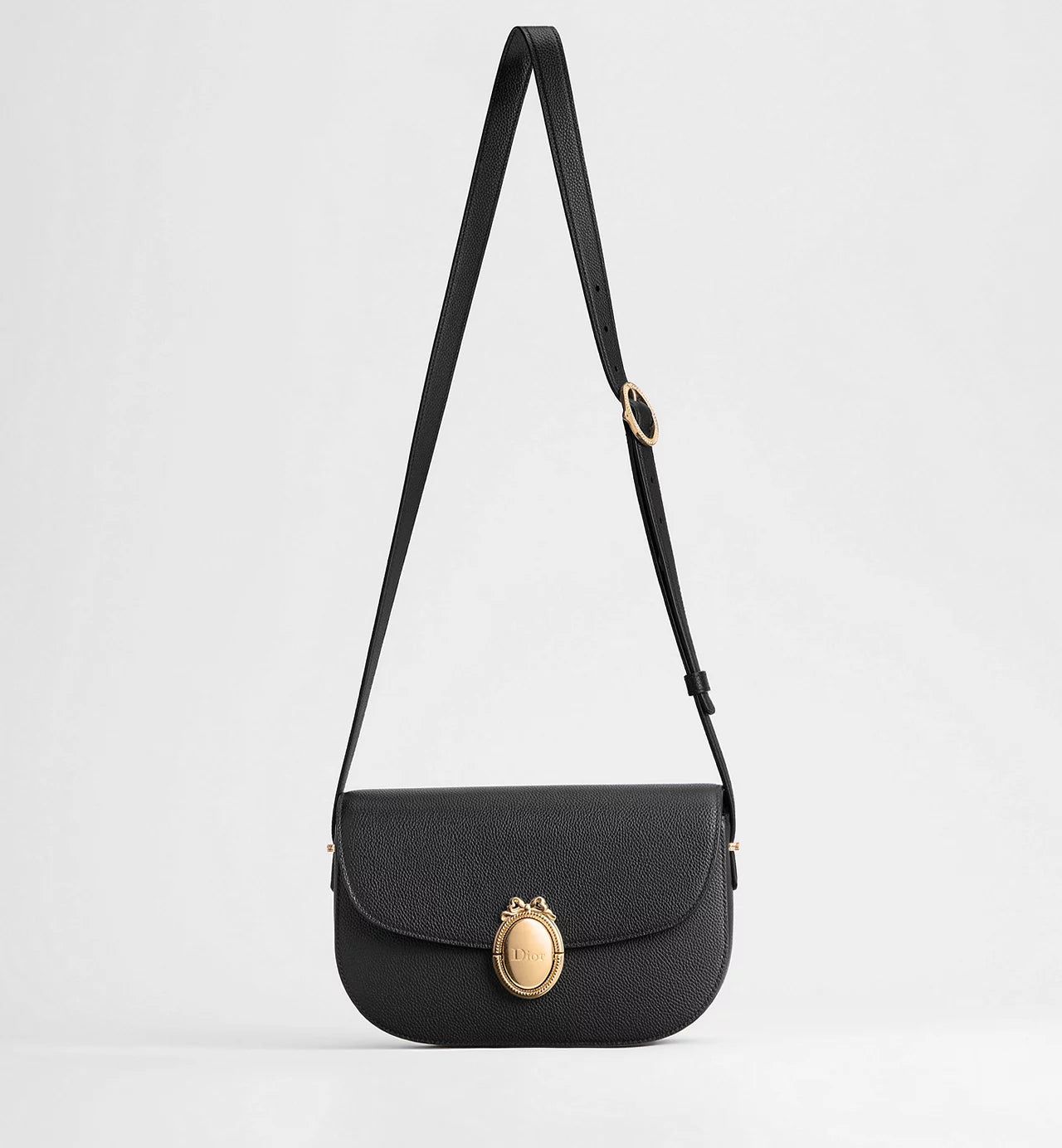 Medium Dior Médaillon Flap Bag Black Grained Calfskin /Reference: M3920QDWP_M900