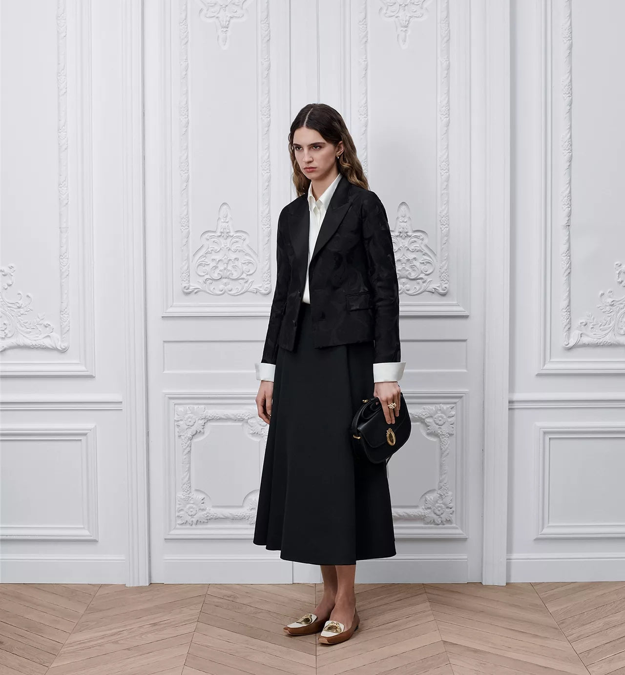 Medium Dior Médaillon Flap Bag Black Grained Calfskin /Reference: M3920QDWP_M900