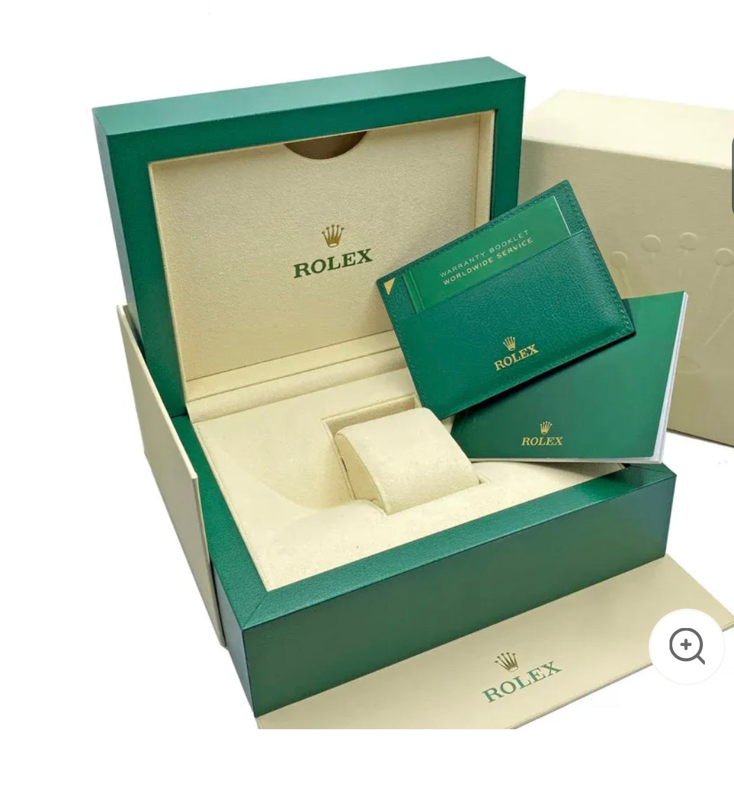 ROLEX Day-Date 40 Oyster, 40 mm, yellow gold Reference 228238