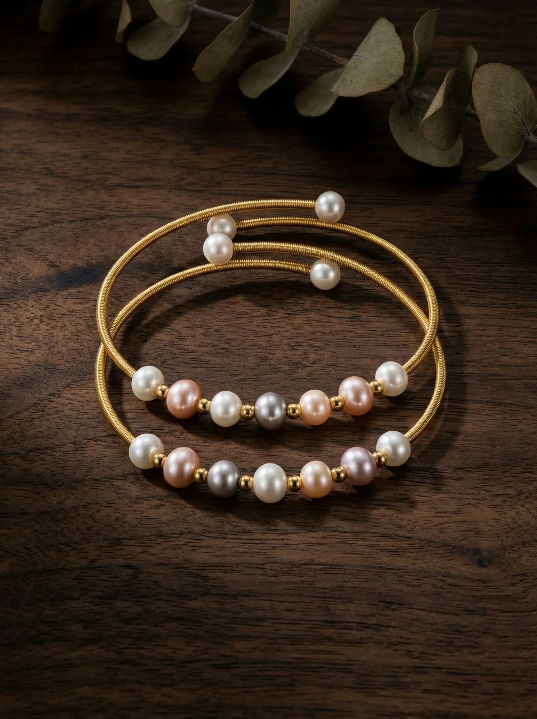 Lumiara 24K vergoldetes mehrfarbiges Perlenarmband, minimalistisch handgefertigt