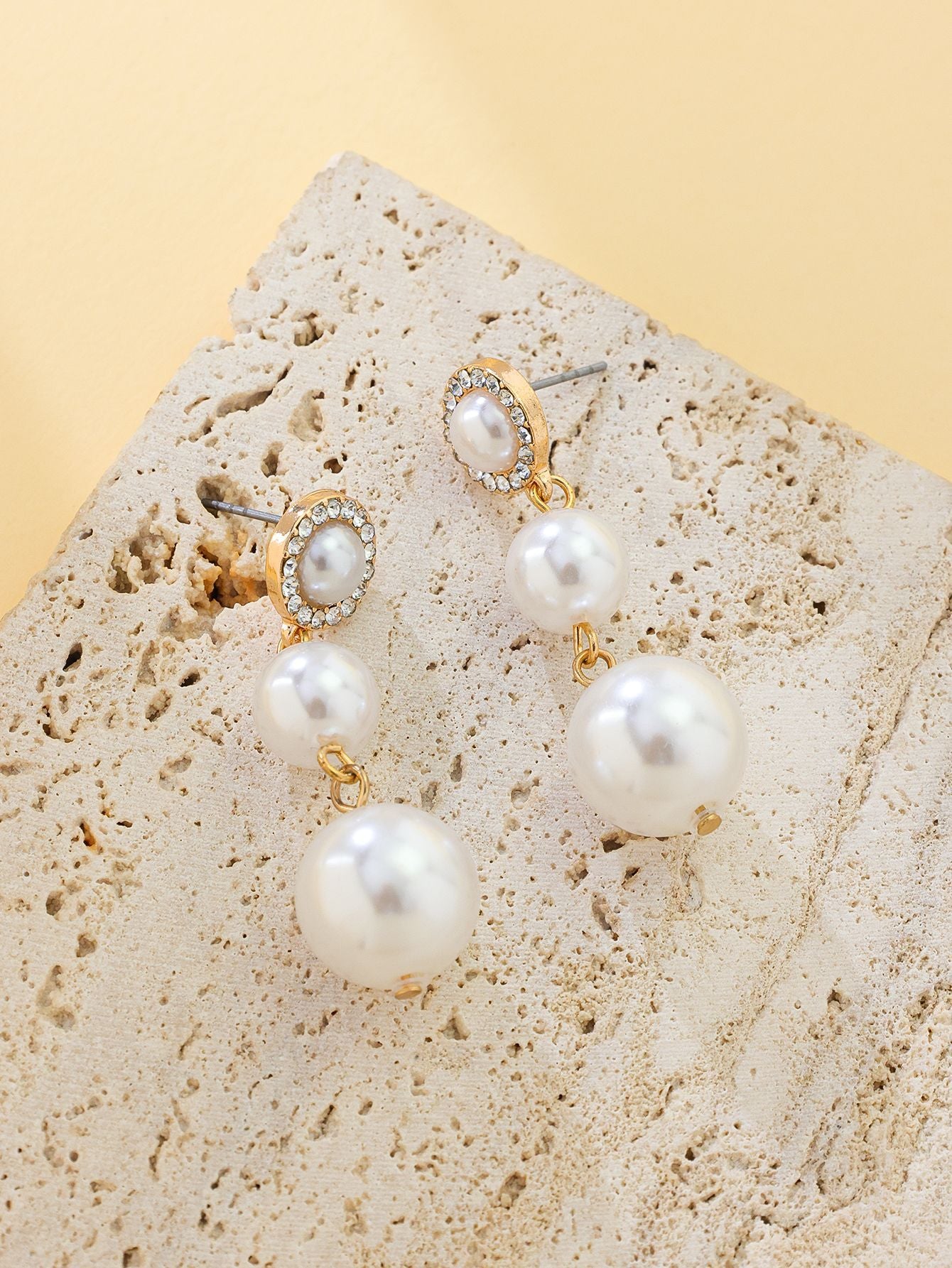 Hot cross-border sale in Japan and South Korea: Baroque pearl stud earrings, luxurious and high-end feel, adorned with diamonds. Unique design