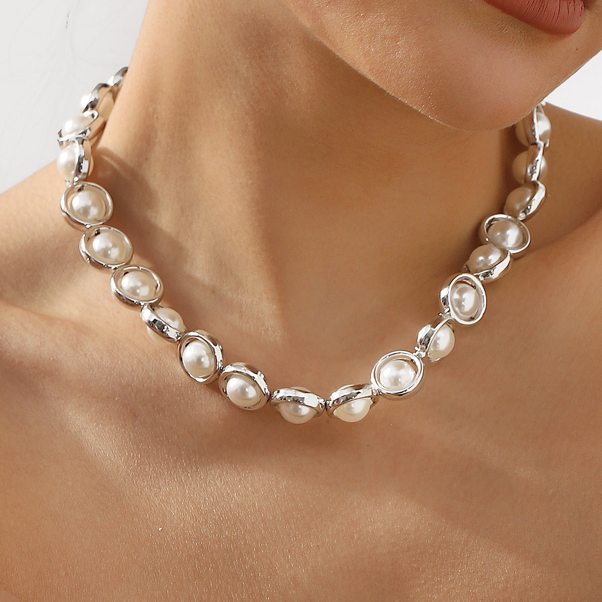 New European and American cross-border style, elegant pearl collar chain, vintage and refined, perfect for brides and special occasions