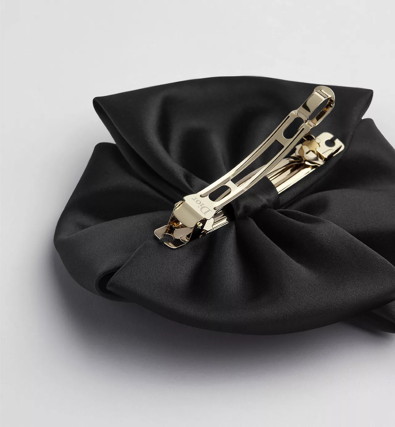 Dior Coquette Barrette Black Silk Satin / Reference: CPA00279ESAT_C900